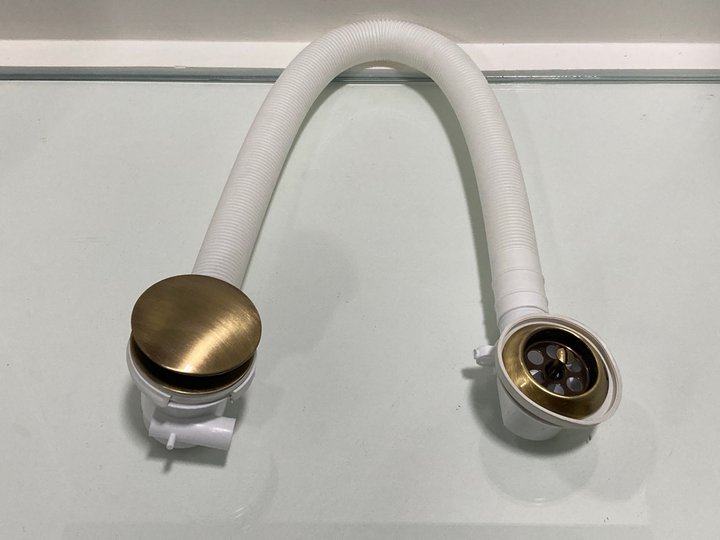 Lot 239  
            Marchington SR19 - Delivery or Collection 

                
BATH SPRUNG WASTE & OVERFLOW IN BRONZE - ORIGINAL RRP £90: LOCATION - RACKING 1