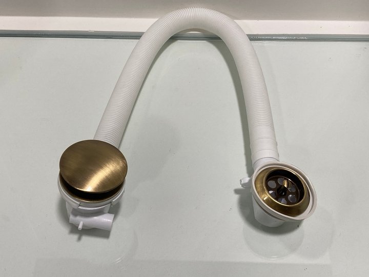 Lot 243  
            Marchington SR19 - Delivery or Collection 

                
BATH SPRUNG WASTE & OVERFLOW IN BRONZE - ORIGINAL RRP £90: LOCATION - RACKING 1