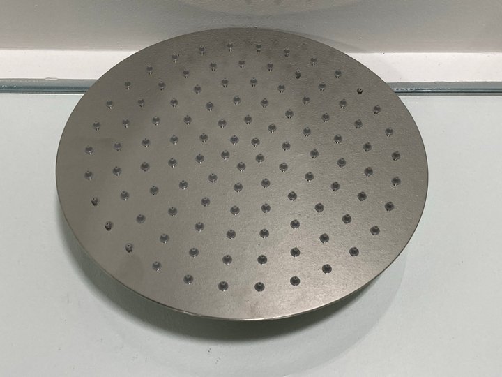 Lot 252  
            Marchington SR19 - Delivery or Collection 

                
250MM DIAM FIXED SHOWER HEAD IN CHROME - ORIGINAL RRP £99: LOCATION - RACKING 1