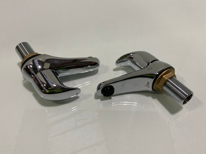Lot 269  
            Marchington SR19 - Delivery or Collection 

                
PAIR OF MODERN ALL CHROME BATH/BASIN PILLAR TAPS - ORIGINAL RRP £105: LOCATION - ...