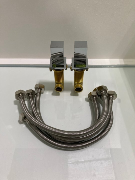 Lot 281  
            Marchington SR19 - Delivery or Collection 

                
PAIR OF DECK MOUNTED SIDE VALVES IN CHROME: LOCATION - RACKING 1