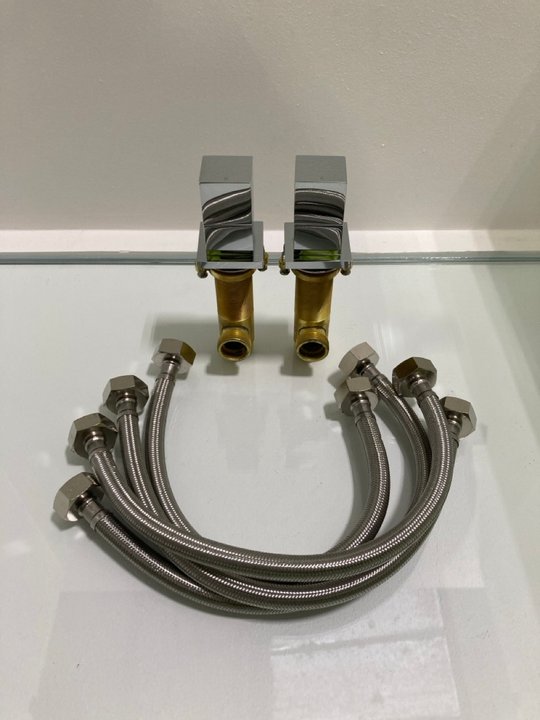 Lot 284  
            Marchington SR19 - Delivery or Collection 

                
PAIR OF DECK MOUNTED SIDE VALVES IN CHROME: LOCATION - RACKING 1