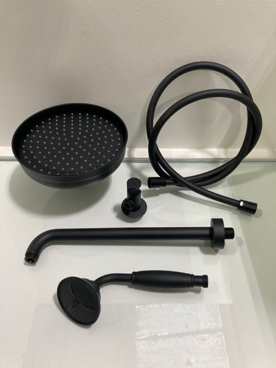 Lot 286  
            Marchington SR19 - Delivery or Collection 

                
TRADITIONAL ROSE SHOWER HEAD IN BLACK WITH WALL MOUNTED ARM WITH SHOWER HANDSET, ...