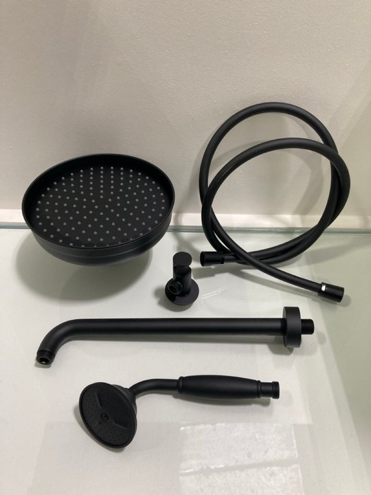 Lot 288  
            Marchington SR19 - Delivery or Collection 

                
TRADITIONAL ROSE SHOWER HEAD IN BLACK WITH WALL MOUNTED ARM WITH SHOWER HANDSET, ...
