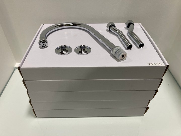 Lot 300  
            Marchington SR19 - Delivery or Collection 

                
5 X CHROME TAP FITTINGS: LOCATION - RACKING 1