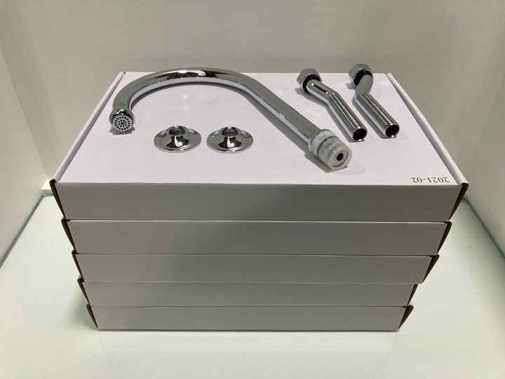 Lot 302  
            Marchington SR19 - Delivery or Collection 

                
6 X CHROME TAP FITTINGS: LOCATION - RACKING 1