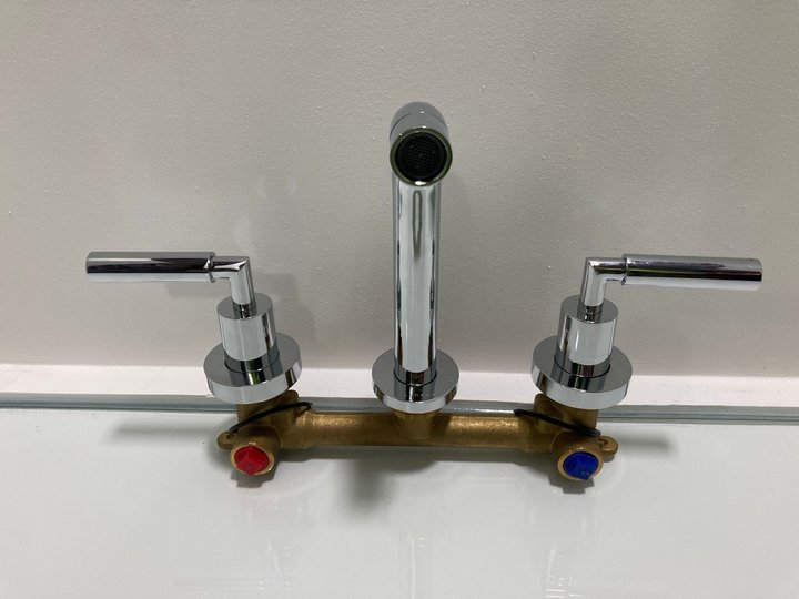 Lot 305  
            Marchington SR19 - Delivery or Collection 

                
WALL MOUNTED 3 HOLE BASIN MIXER IN CHROME - ORIGINAL RRP £255: LOCATION - RACKING 1