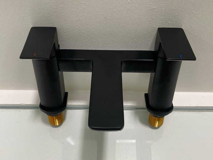 Lot 332  
            Marchington SR19 - Delivery or Collection 

                
DECK MOUNTED BATH FILLER IN BLACK - ORIGINAL RRP £275: LOCATION - RACKING 1