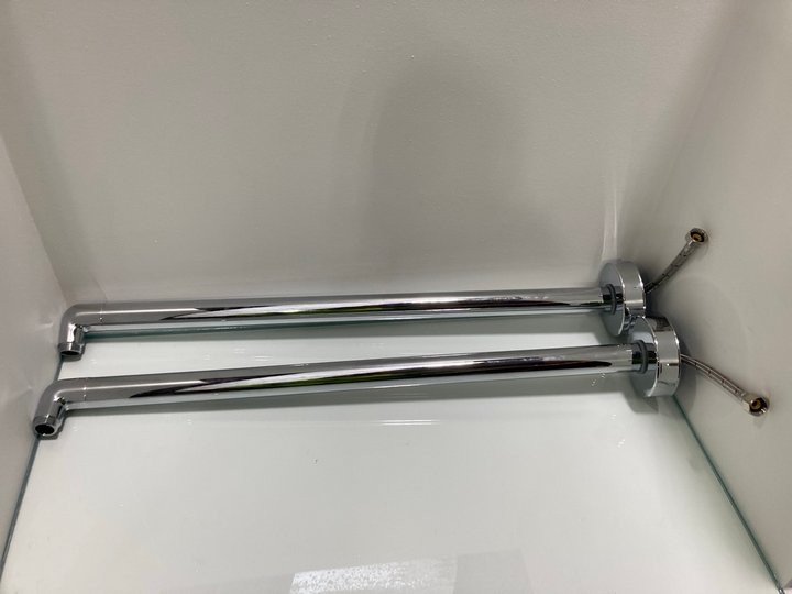 Lot 338  
            Marchington SR19 - Delivery or Collection 

                
PAIR OF FREE STANDING BATH TAP EXTENSION LEGS IN CHROME - ORIGINAL RRP £240: LOCA...