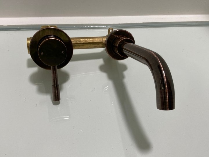 Lot 339  
            Marchington SR19 - Delivery or Collection 

                
WALL MOUNTED BASIN MIXER IN OIL RUBBED BRONZE - ORIGINAL RRP £205: LOCATION - RAC...