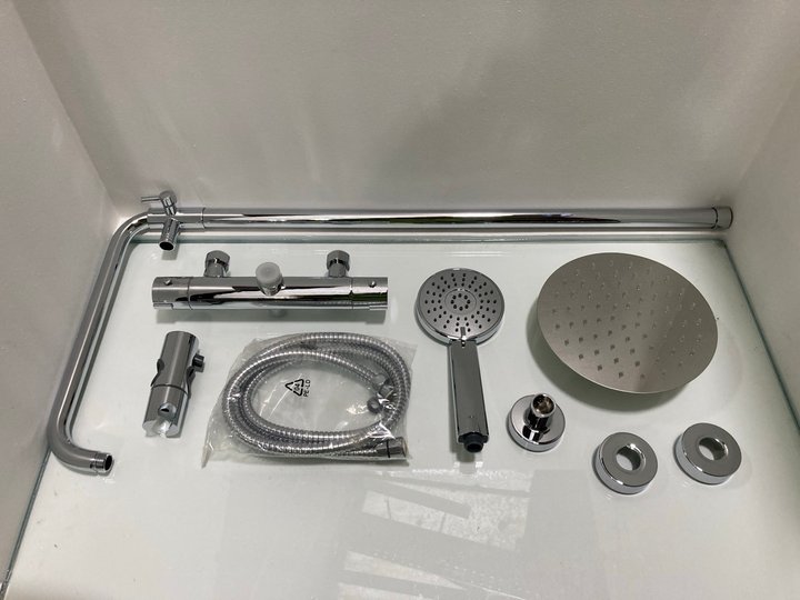 Lot 341  
            Marchington SR19 - Delivery or Collection 

                
THERMOSTATIC BAR SHOWER VALVE IN CHROME WITH RISER RAIL, ROUND FIXED SHOWER HEAD,...