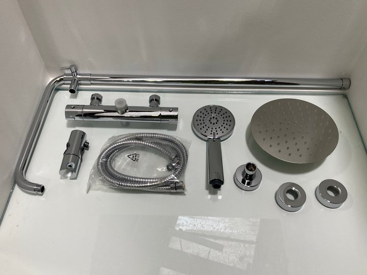 Lot 342  
            Marchington SR19 - Delivery or Collection 

                
THERMOSTATIC BAR SHOWER VALVE IN CHROME WITH RISER RAIL, ROUND FIXED SHOWER HEAD,...