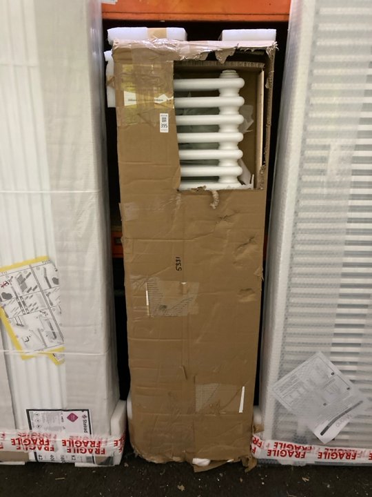 Lot 395  
            Marchington SR19 - Delivery or Collection 

                
TRADITIONAL HORIZONTAL 3 COLUMN CAST IRON STYLE RADIATOR IN WHITE 1190 X 300MM - ...