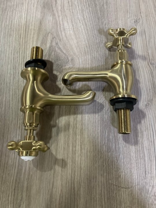 Lot 496  
            Marchington SR19 - Delivery or Collection 

                
PAIR OF TRADITIONAL CROSS HEAD BASIN PILLAR TAPS IN BRUSHED BRASS - ORIGINAL RRP ...