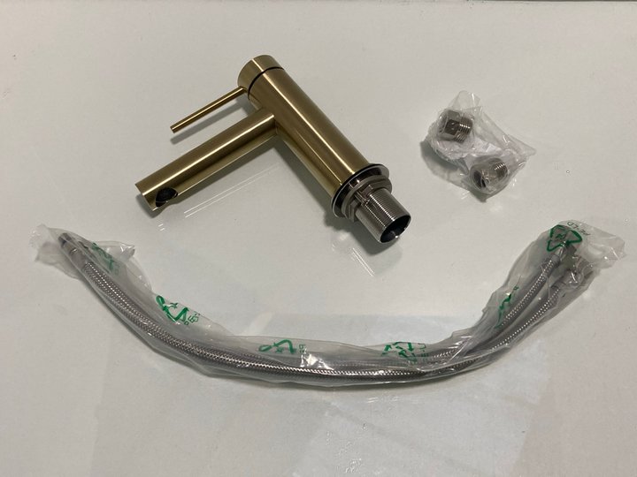 Lot 515  
            Marchington SR19 - Delivery or Collection 

                
MONO BASIN MIXER TAP IN BRUSHED BRASS - ORIGINAL RRP £180: LOCATION - RACKING 2