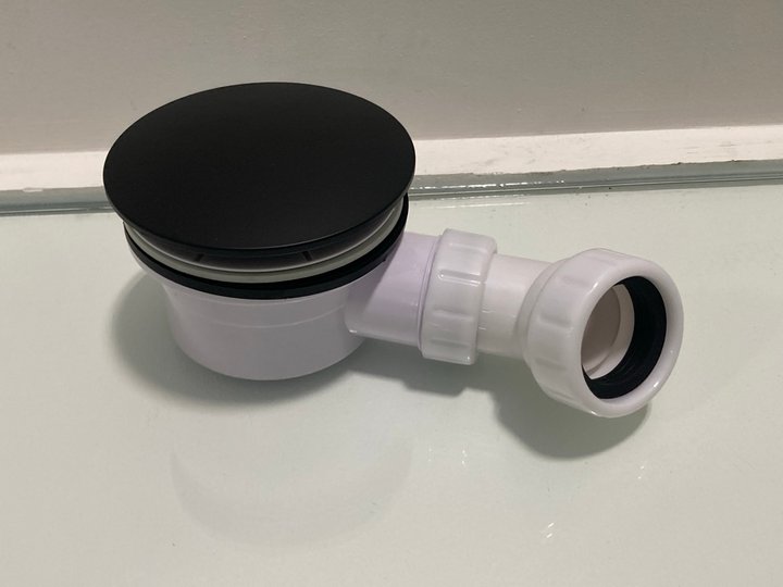 Lot 526  
            Marchington SR19 - Delivery or Collection 

                
90MM FAST FLOW SHOWER WASTE IN BLACK WITH OUTLET ELBOW - ORIGINAL RRP £95: LOCATI...