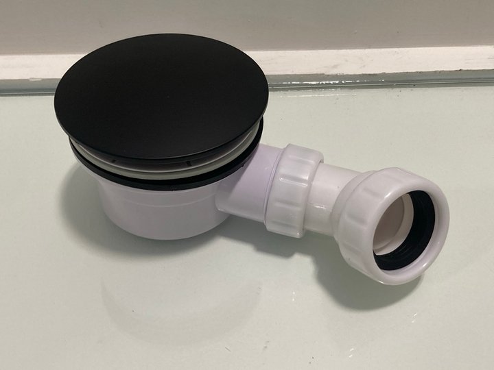 Lot 533  
            Marchington SR19 - Delivery or Collection 

                
90MM FAST FLOW SHOWER WASTE IN BLACK WITH OUTLET ELBOW - ORIGINAL RRP £95: LOCATI...