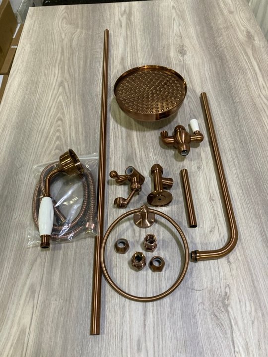 Lot 553  
            Marchington SR19 - Delivery or Collection 

                
TRADITIONAL GRAND RIGID RISER KIT IN OIL RUBBED BRONZE WITH WALL MOUNTED TOWEL RI...