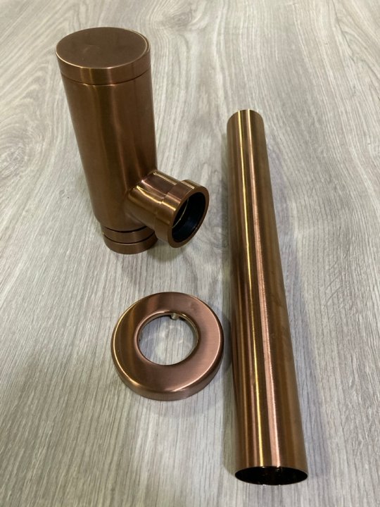 Lot 568  
            Marchington SR19 - Delivery or Collection 

                
EXPOSED BOTTLE TRAP IN OIL RUBBED BRONZE - ORIGINAL RRP £105: LOCATION - RACKING 2