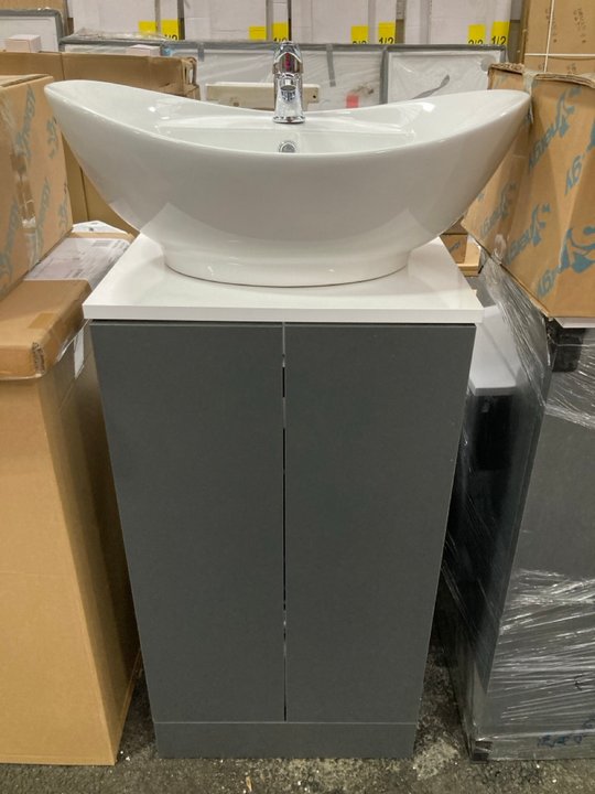 Lot 56  
            Marchington SR19 - Collection 

                
(COLLECTION ONLY) FLOOR STANDING 2 DOOR COUNTER TOP SINK UNIT IN ANTHRACITE & WHI...