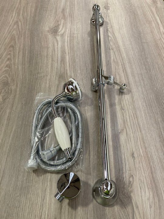 Lot 579  
            Marchington SR19 - Delivery or Collection 

                
TRADITIONAL SHOWER SLIDE RAIL KIT IN CHROME - ORIGINAL RRP £165: LOCATION - RACKI...
