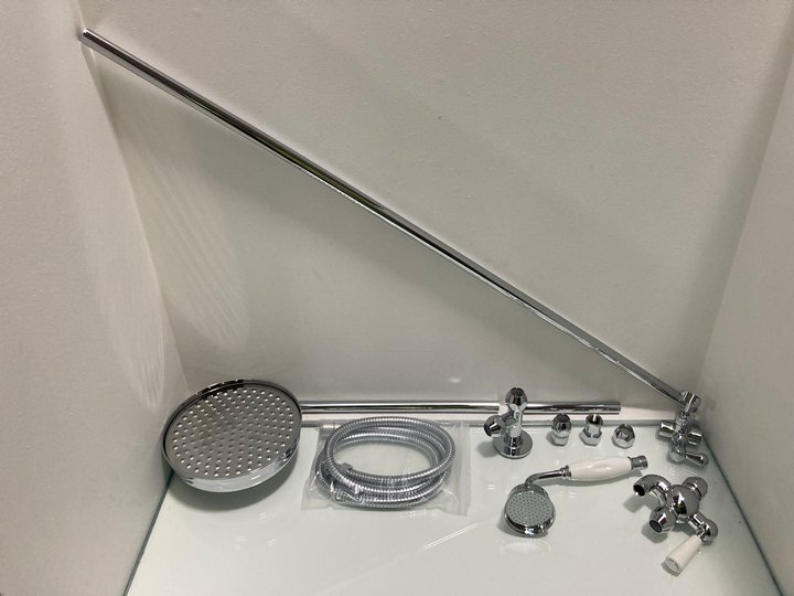 Lot 584  
            Marchington SR19 - Delivery or Collection 

                
TRADITIONAL GRAND RIGID RISER KIT IN CHROME - ORIGINAL RRP £545: LOCATION - RACKI...