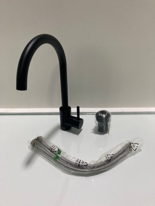 Lot 601  
            Marchington SR19 - Delivery or Collection 

                
MONO KITCHEN SINK MIXER TAP IN BLACK WITH SWIVEL SPOUT - ORIGINAL RRP £180: LOCAT...