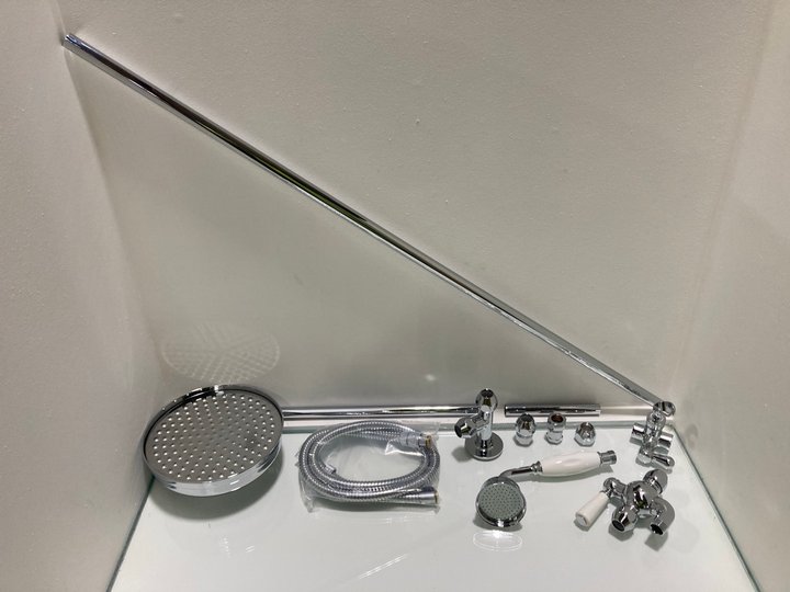 Lot 607  
            Marchington SR19 - Delivery or Collection 

                
TRADITIONAL GRAND RIGID RISER KIT IN CHROME - ORIGINAL RRP £545: LOCATION - RACKI...