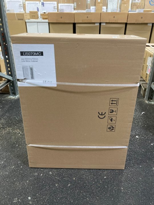 Lot 620  
            Marchington SR19 - Collection 

                
(COLLECTION ONLY) WALL MOUNTED 1 DOOR LINK ILLUMINATED BATHROOM MIRROR CABINET 70...