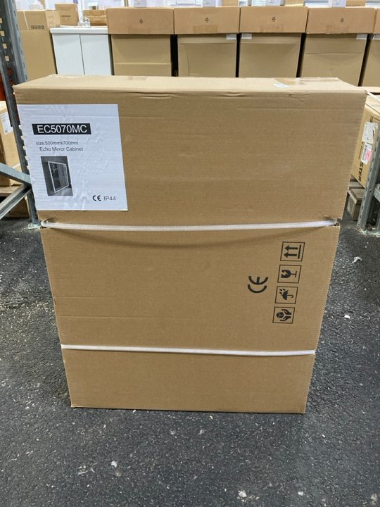 Lot 623  
            Marchington SR19 - Collection 

                
(COLLECTION ONLY) WALL MOUNTED 1 DOOR ECHO ILLUMINATED BATHROOM MIRROR CABINET 70...