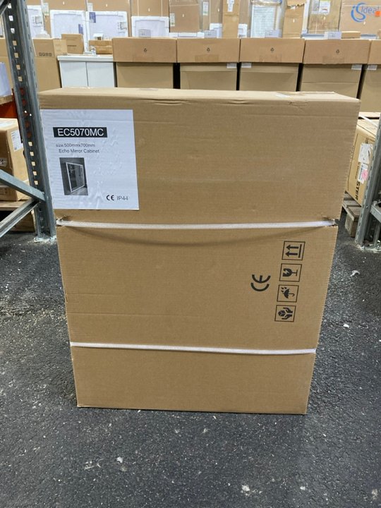 Lot 625  
            Marchington SR19 - Collection 

                
(COLLECTION ONLY) WALL MOUNTED 1 DOOR ECHO ILLUMINATED BATHROOM MIRROR CABINET 70...