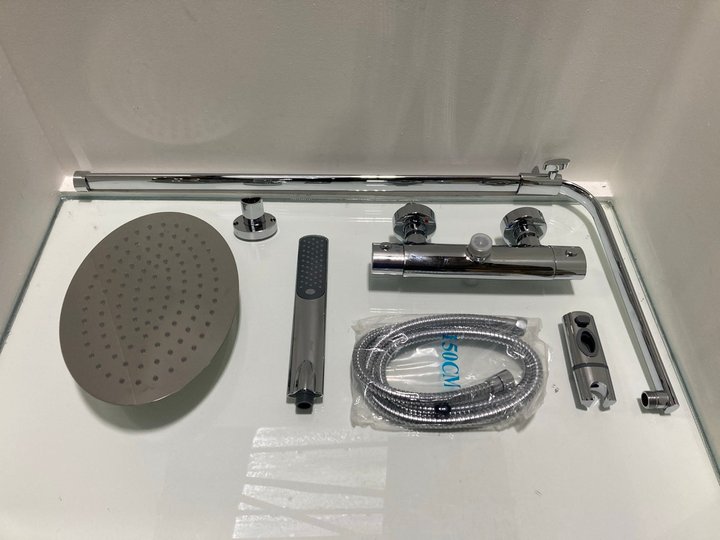 Lot 647  
            Marchington SR19 - Delivery or Collection 

                
THERMOSTATIC BAR SHOWER VALVE IN CHROME WITH RISER RAIL, OVAL FIXED SHOWER HEAD, ...
