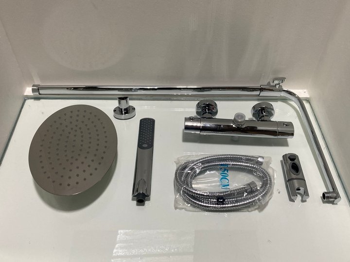Lot 648  
            Marchington SR19 - Delivery or Collection 

                
THERMOSTATIC BAR SHOWER VALVE IN CHROME WITH RISER RAIL, OVAL FIXED SHOWER HEAD, ...