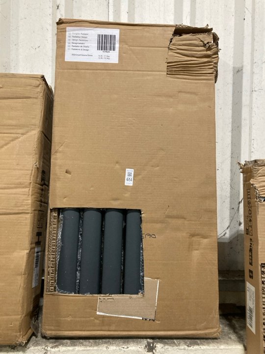 Lot 651  
            Marchington SR19 - Delivery or Collection 

                
ANTHRACITE HORIZONTAL DOUBLE OVAL TUBED RADIATOR 413 X 800MM - ORIGINAL RRP £298:...