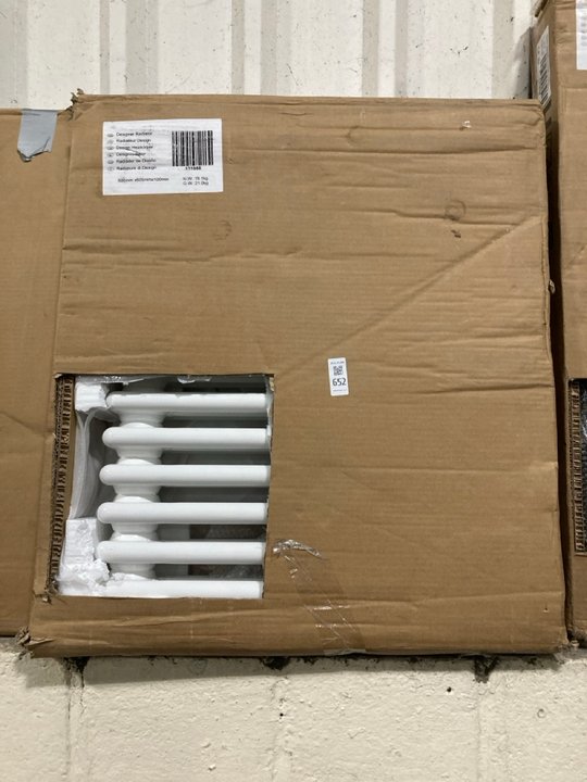 Lot 652  
            Marchington SR19 - Delivery or Collection 

                
TRADITIONAL HORIZONTAL 3 COLUMN CAST IRON STYLE RADIATOR IN WHITE 605 X 500MM - O...