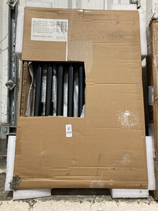 Lot 659  
            Marchington SR19 - Delivery or Collection 

                
TRADITIONAL HORIZONTAL 2 COLUMN CAST IRON STYLE RADIATOR IN BLACK 425 X 600MM - O...