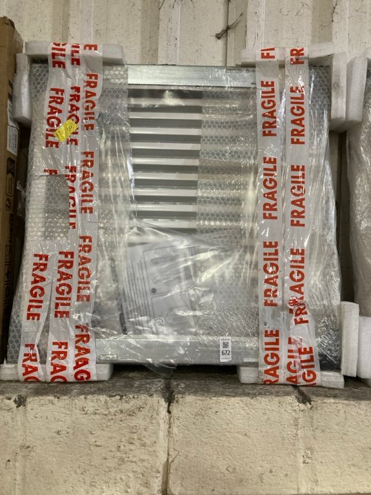 Lot 672  
            Marchington SR19 - Delivery or Collection 

                
MILANO SINGLE COMPACT RADIATOR 600 X 600MM - ORIGINAL RRP £125: LOCATION - B3