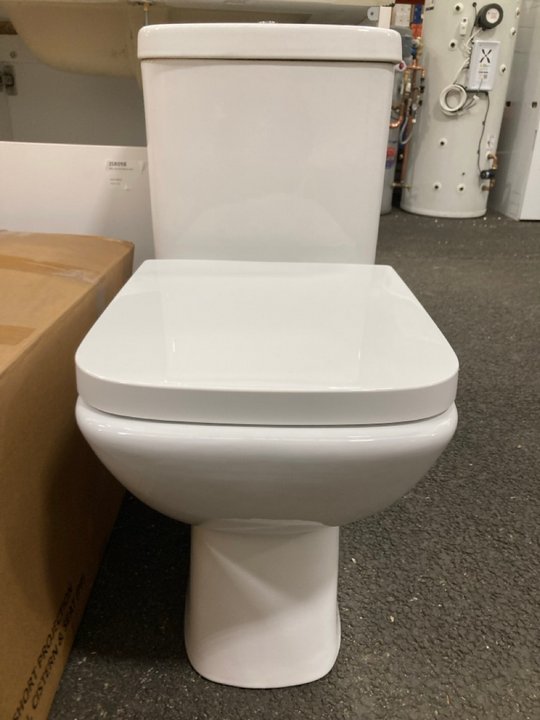 Lot 67  
            Marchington SR19 - Delivery or Collection 

                
SQUARE STYLED CLOSED COUPLED W/C WITH CISTERN FITTINGS, DUAL FLUSH TOP CHROME BUT...