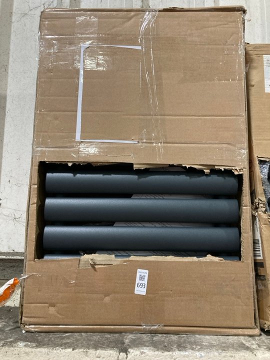 Lot 693  
            Marchington SR19 - Delivery or Collection 

                
ANTHRACITE HORIZONTAL SINGLE OVAL TUBED RADIATOR 590 X 400MM - ORIGINAL RRP £155:...