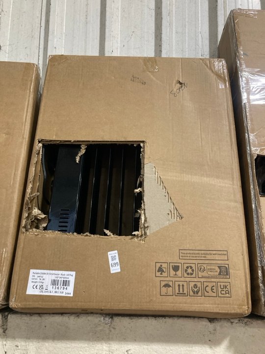 Lot 699  
            Marchington SR19 - Delivery or Collection 

                
2500W BLACK OIL FILLED HEATER 530 X 620MM - ORIGINAL RRP £169: LOCATION - B6