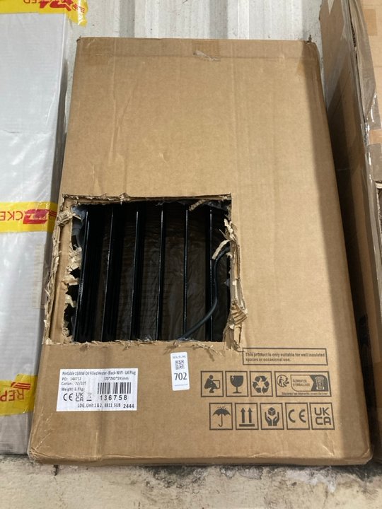 Lot 702  
            Marchington SR19 - Delivery or Collection 

                
1500W BLACK OIL FILLED HEATER 370 X 595MM - ORIGINAL RRP £139: LOCATION - B6