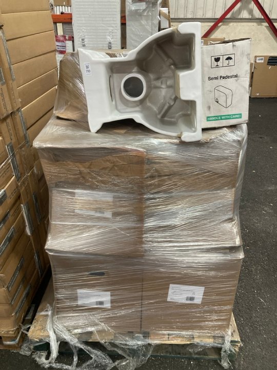 Lot 710  
            Marchington SR19 - Collection 

                
(COLLECTION ONLY) PALLET OF ASSORTED CERAMICS TO INCLUDE CLOSED COUPLED PANS: LOC...