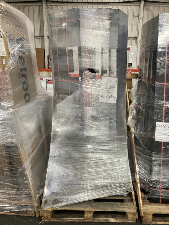 Lot 715  
            Marchington SR19 - Collection 

                
(COLLECTION ONLY) PALLET OF SHOWER GLASS TO INCLUDE CLEAR GLASS COPPER FRAMED 300...