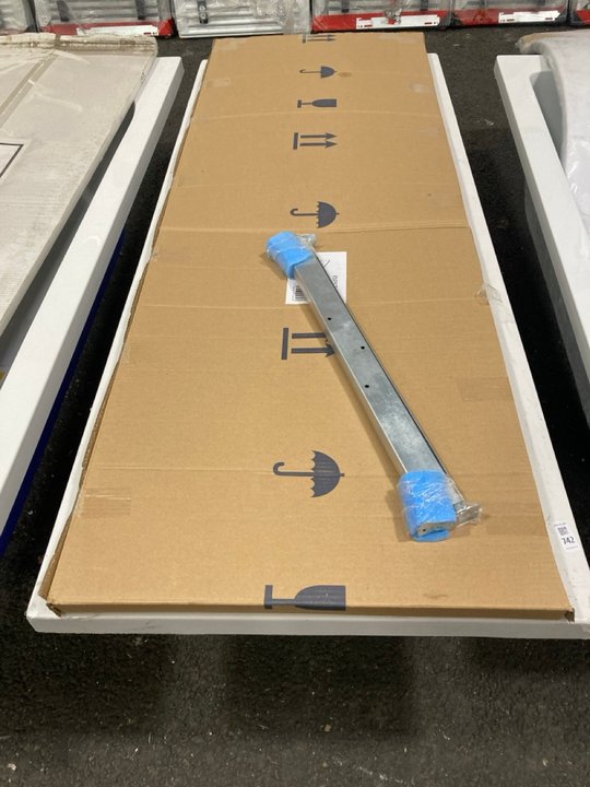 Lot 742  
            Marchington SR19 - Delivery or Collection 

                
1700 X 700MM NTH SINGLE ENDED BATH WITH A GLOSS GREY MDF BATH SIDE PANEL - ORIGIN...