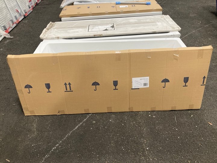 Lot 744  
            Marchington SR19 - Delivery or Collection 

                
1700 X 700MM NTH SINGLE ENDED BATH WITH A GLOSS GREY BATH SIDE PANEL - ORIGINAL R...