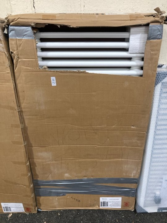 Lot 752  
            Marchington SR19 - Delivery or Collection 

                
TRADITIONAL HORIZONTAL 3 COLUMN CAST IRON STYLE RADIATOR IN WHITE 1190 X 600MM - ...
