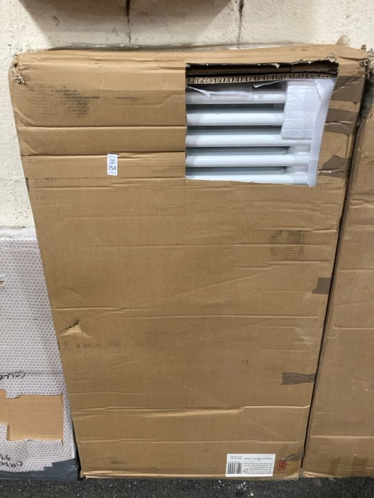 Lot 754  
            Marchington SR19 - Delivery or Collection 

                
TRADITIONAL HORIZONTAL 3 COLUMN CAST IRON STYLE RADIATOR IN WHITE 1190 X 600MM - ...