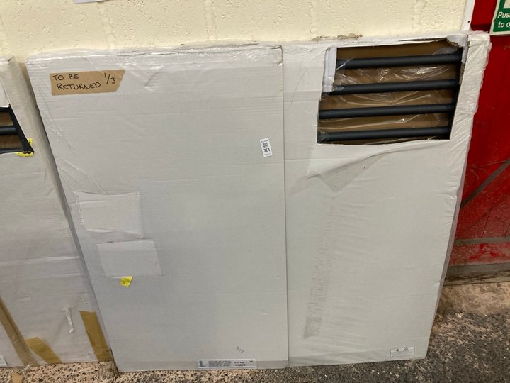 Lot 761  
            Marchington SR19 - Delivery or Collection 

                
ANTHRACITE STRAIGHT TUBED HEATED TOWEL RADIATOR 1000 X 1000MM - ORIGINAL RRP £320...