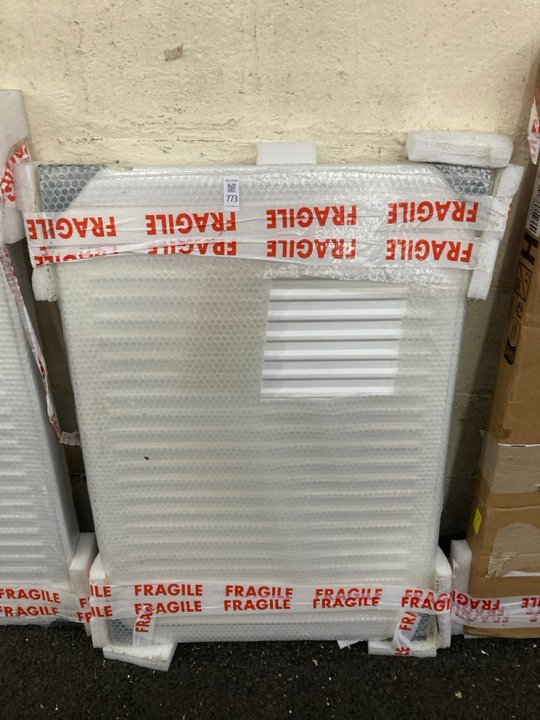 Lot 773  
            Marchington SR19 - Delivery or Collection 

                
MILANO SINGLE COMPACT RADIATOR 900 X 600MM - ORIGINAL RRP £165: LOCATION - B3