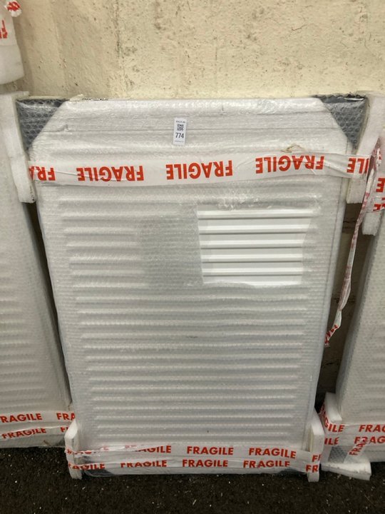 Lot 774  
            Marchington SR19 - Delivery or Collection 

                
MILANO SINGLE COMPACT RADIATOR 1000 X 600MM - ORIGINAL RRP £190: LOCATION - B3
